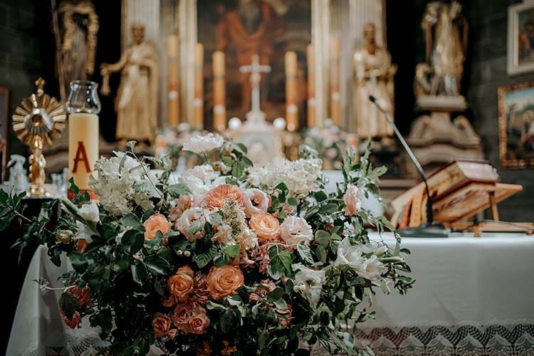 kwiaty na ślub,bukiet ślubny,bukiety ślubne,dekoracja sali,ślubne,mandala,kalendarz kwiatów ślubnych,najpiękniejsze kwiaty na ślub,najpiękniejsze kwiaty na wesele,na prezent ślubny,najlepsze florystka kraków,florystyka kraków,najlepsza florystka małopolska,aby stworzyły nastrój